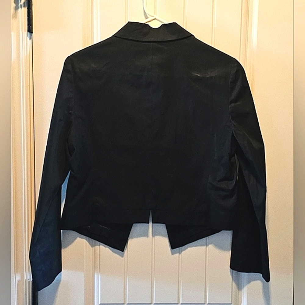 [EXPRESS] NWOT ☆ Vintage Cropped Black Blazer☆《12》Clasp Closure - Picture 7 of 16